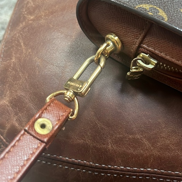 Vintage Louis Vuitton zippered wristlet clutch - Picture 13 of 16